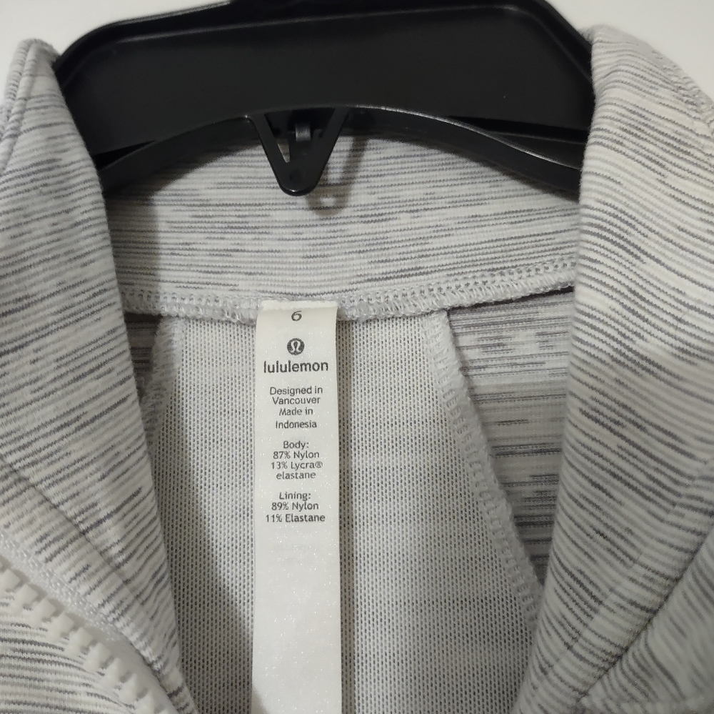 Lululemon defined jacket - Picture 2 of 6